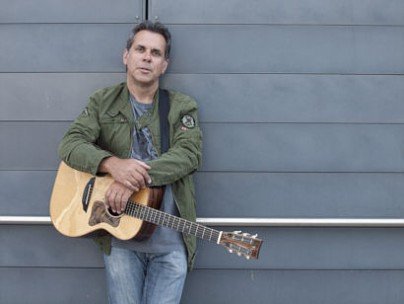 Biber Herrmann auf dem Hof Armada